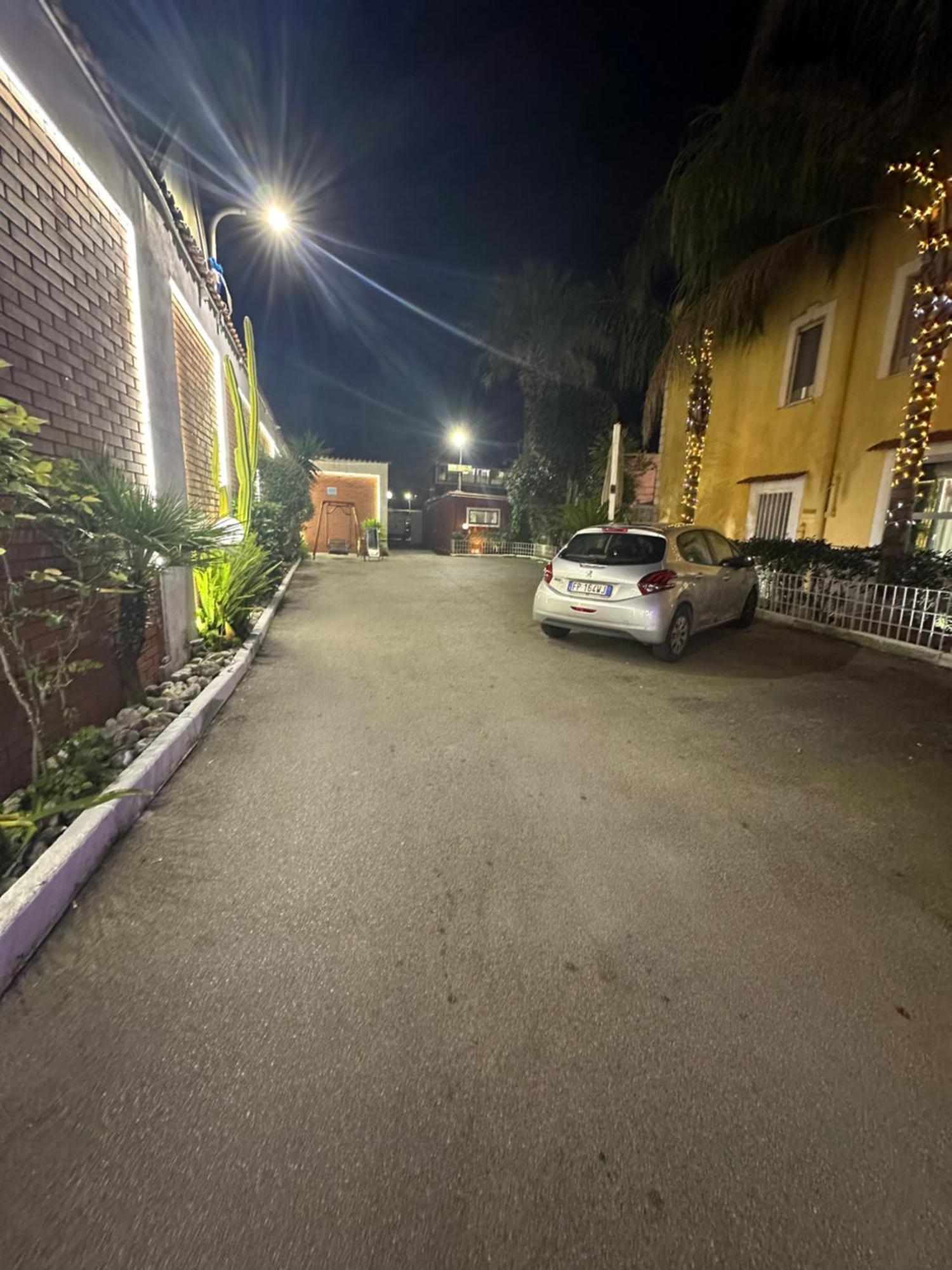B&B Mageva Napoli Bagian luar foto
