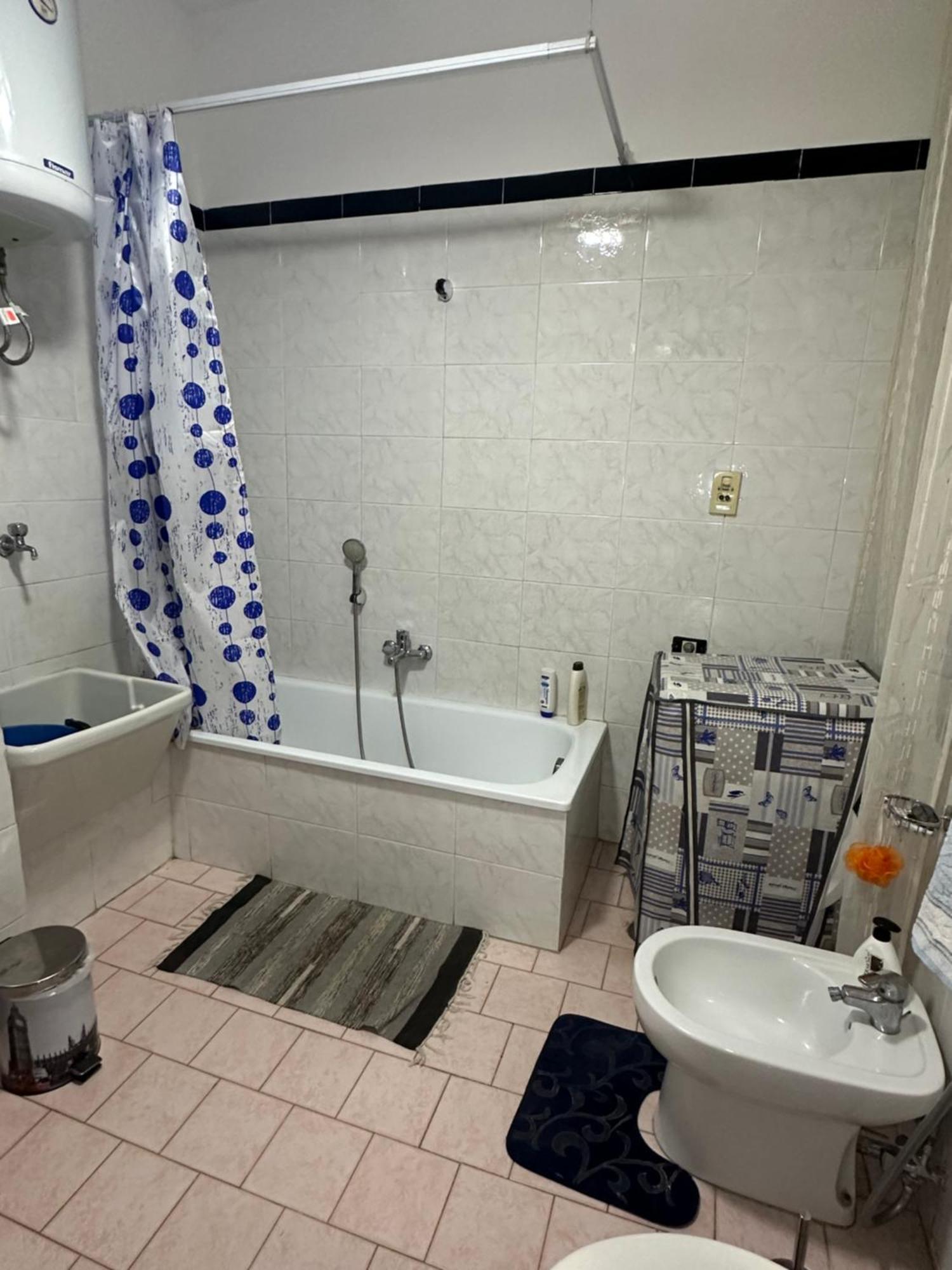 B&B Mageva Napoli Bagian luar foto